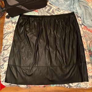 4X Black Faux Leather Midi Skirt